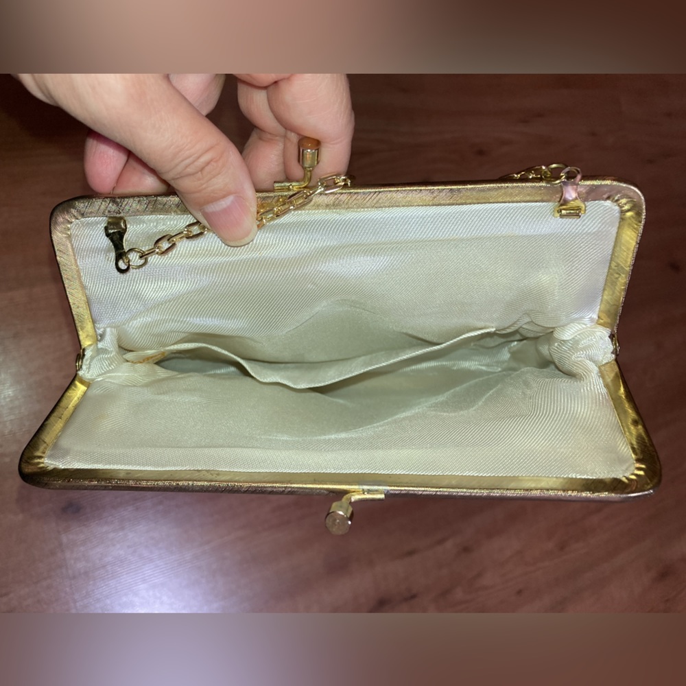 VINTAGE WAHLBORG FLORAL TAPESTRY PURSE GOLD GILT FRAME WITH CHAIN - Picture 7 of 16